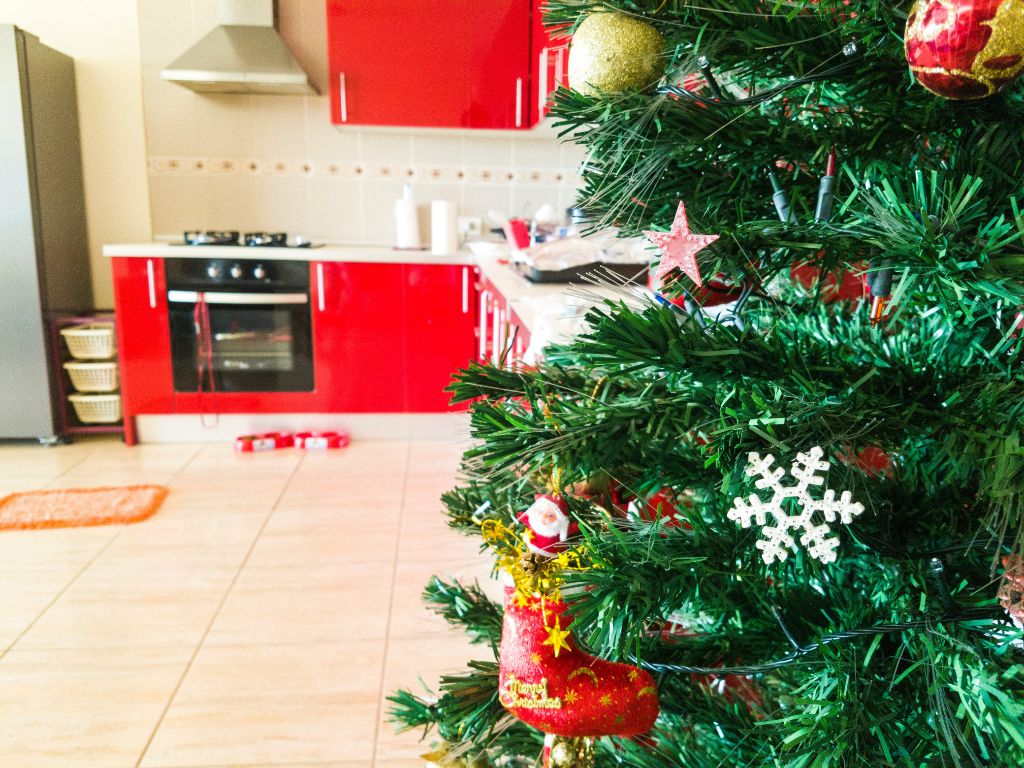 Getting your kitchen tiles Christmas-ready in 2022